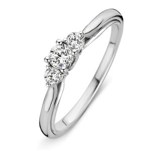 Witgouden ring met diamant