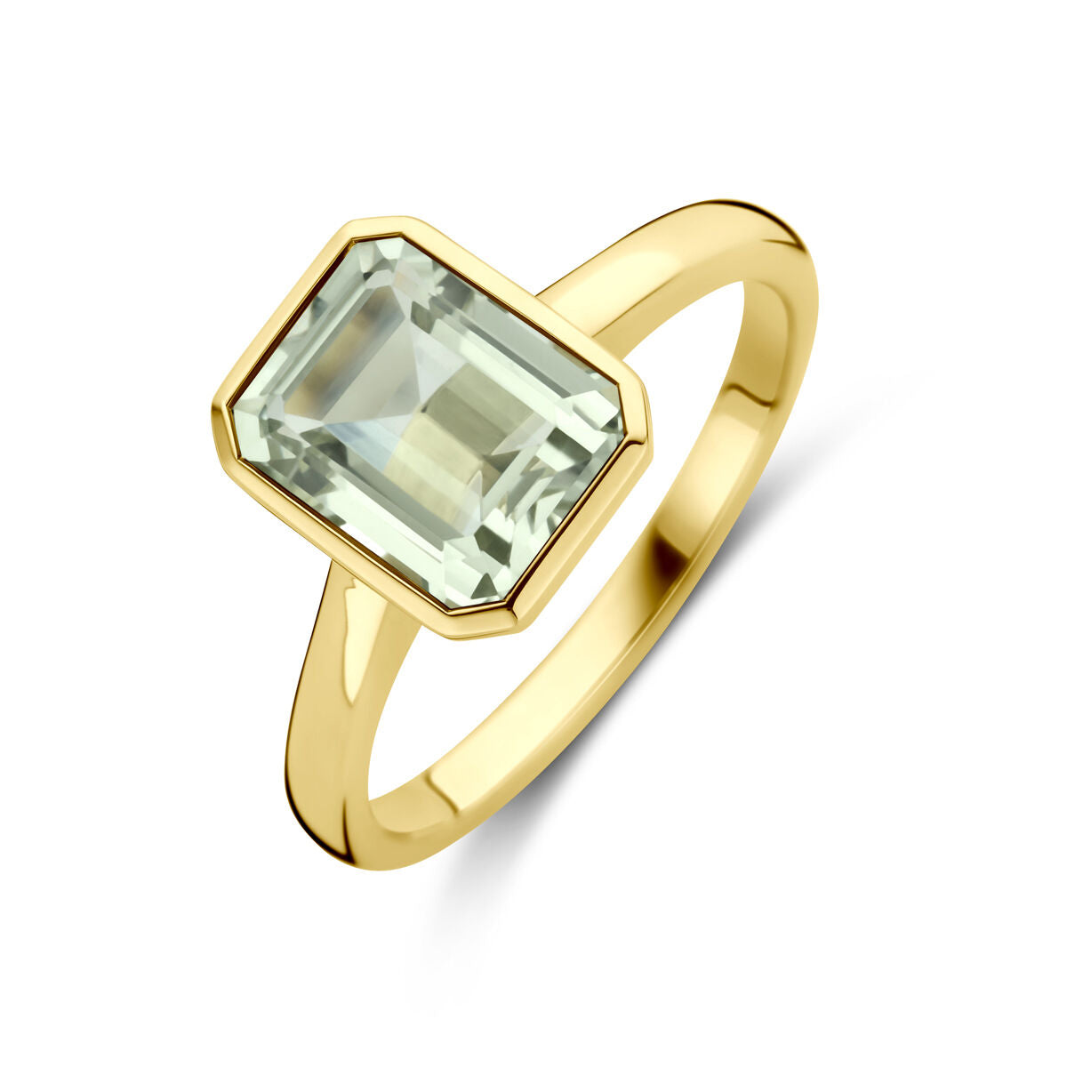 De Van der Kooij Collectie ring groen amethist 14K geelgoud heeft een rechthoekige, smaragdgeslepen groene amethist in een strakke bezelzetting, afgebeeld op een witte achtergrond.
