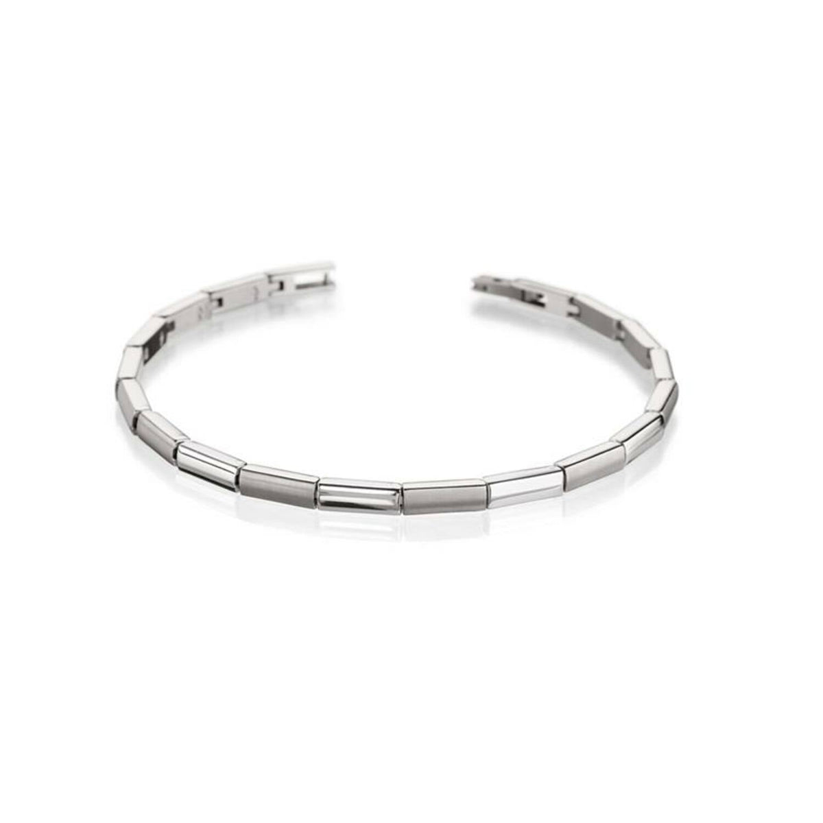 Minimalistische Boccia Titanium Armband 0387-01 armband met rechthoekige schakels, gedeeltelijk open en afgebeeld op een witte achtergrond. Merk: Boccia.