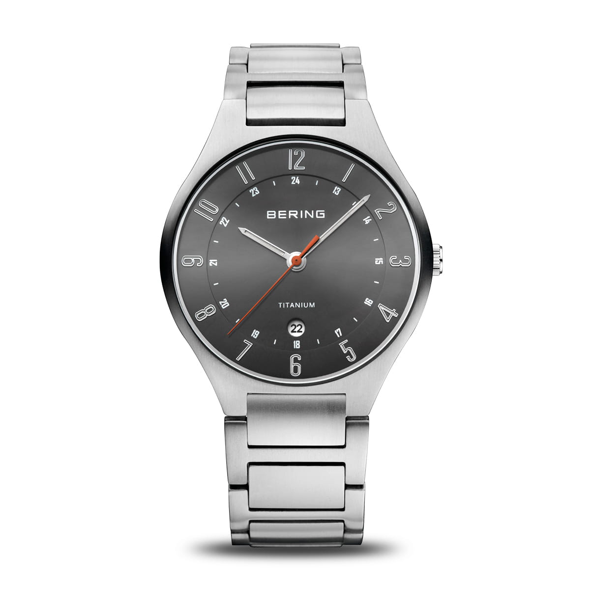 Heren horloge met grijze wijzerplaat, roestvrijstalen band en opvallende oranje secondewijzer.