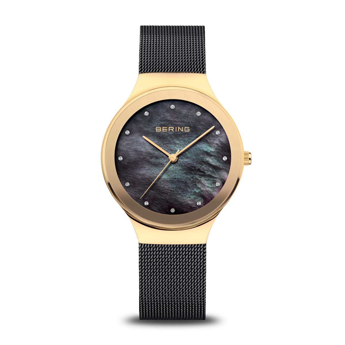 Gouden dames horloge met zwarte wijzerplaat en mesh-band, versierd met steentjes.
