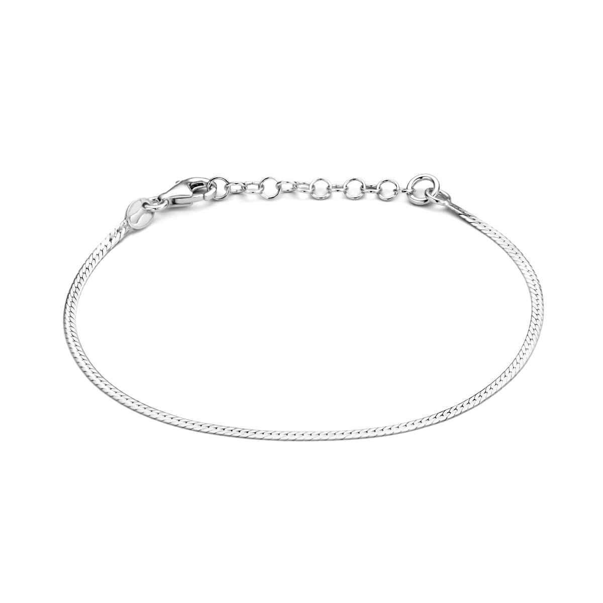 Zilveren armband van 1,7 mm plat, gerhodineerd, met een lengte van 16 + 3 cm en een karabijnsluiting.