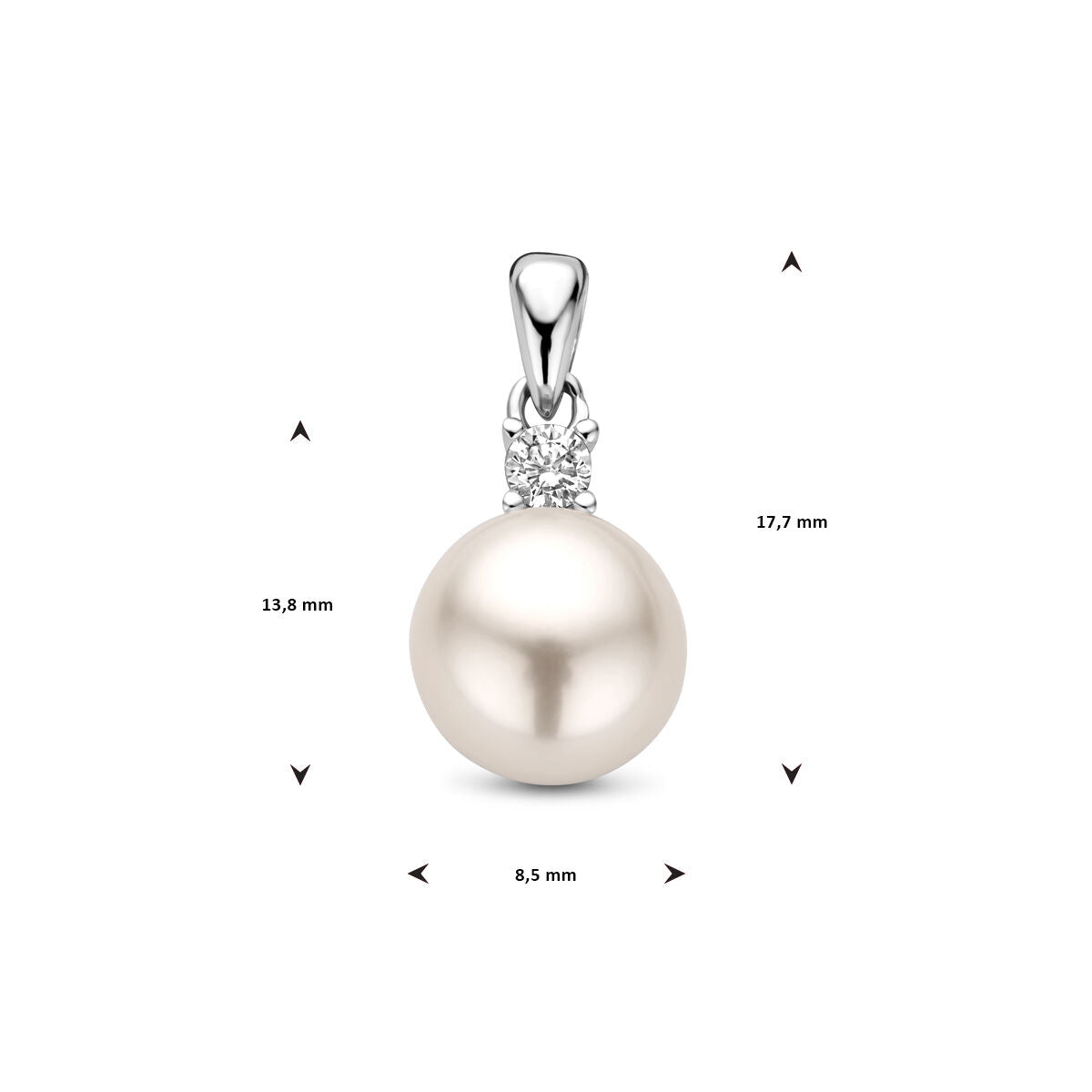 De Van der Kooij Collectie hanger zirkonia en parel zilver gerhodineerd heeft een witte parel hanger met daarboven een kleine zirkonia, gezet in gerhodineerd zilver; afmetingen: 17,7 mm hoog, 13,8 mm breed, 8,5 mm diep.