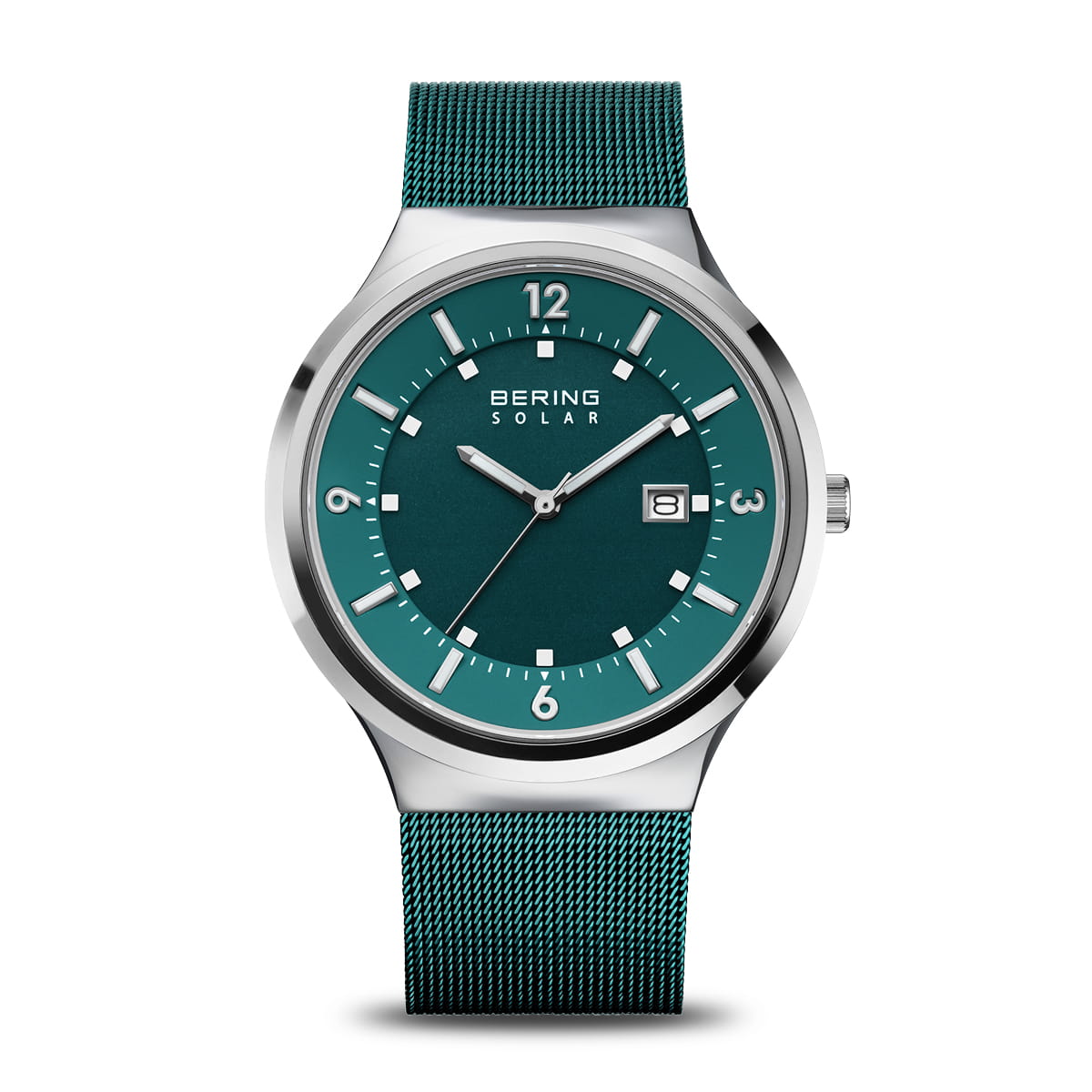 De Bering 14442-808 is een strak herenhorloge met een blauwgroene mesh band en wijzerplaat. Zilveren wijzers en uurmarkeringen complementeren het saffierglas display, dat een datumvenster op drie uur bevat. De wijzerplaat leest elegant Bering Solar.