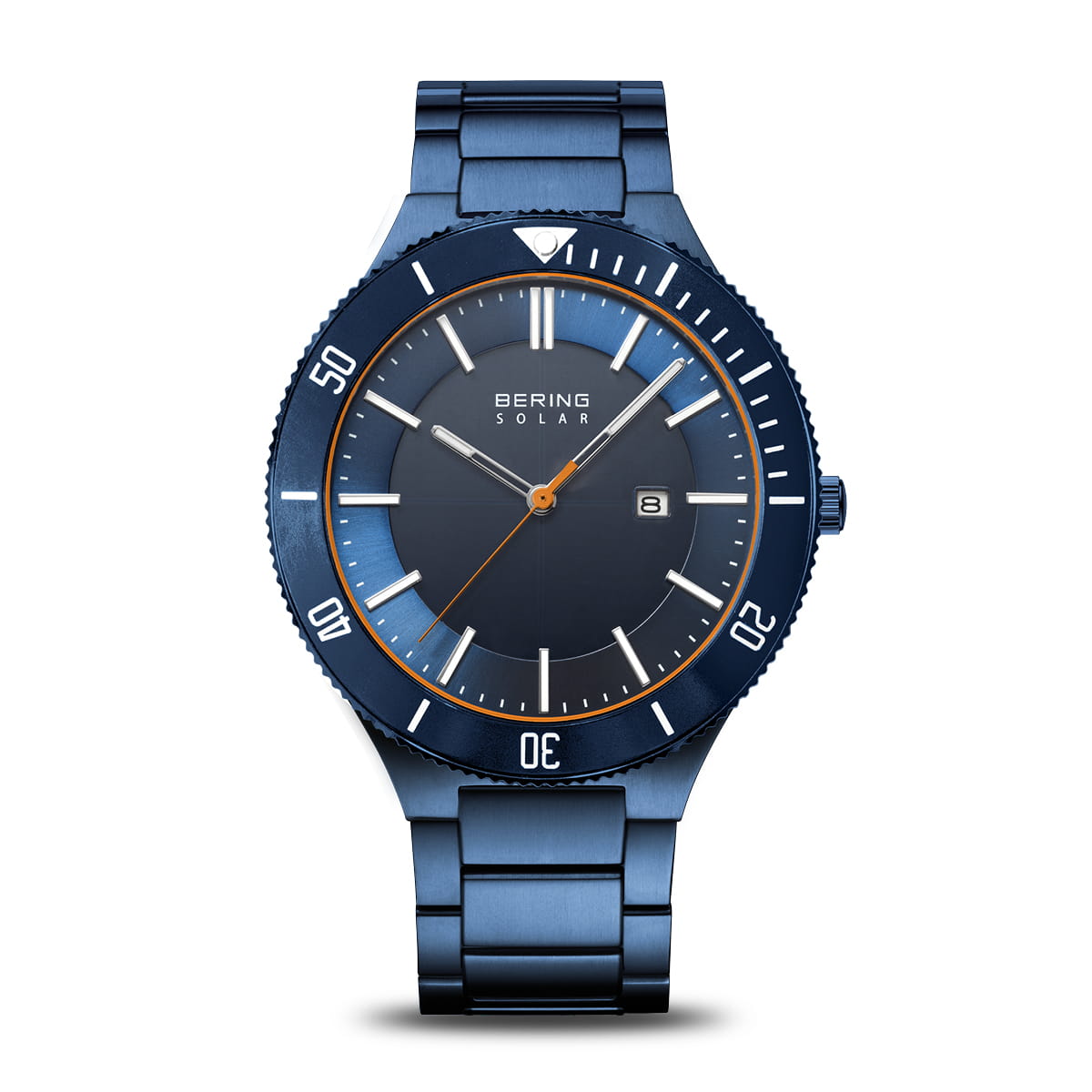 Heren horloge met blauwe wijzerplaat, staalblauwe kast en band, oranje accenten en datumweergave.