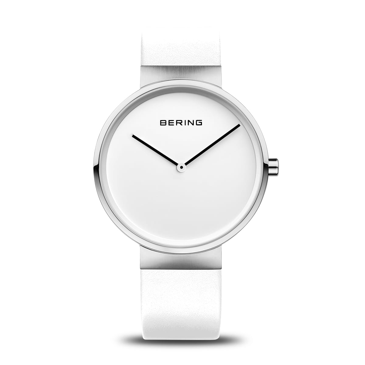 Wit horloge met een minimalistische wijzerplaat en een witte band.