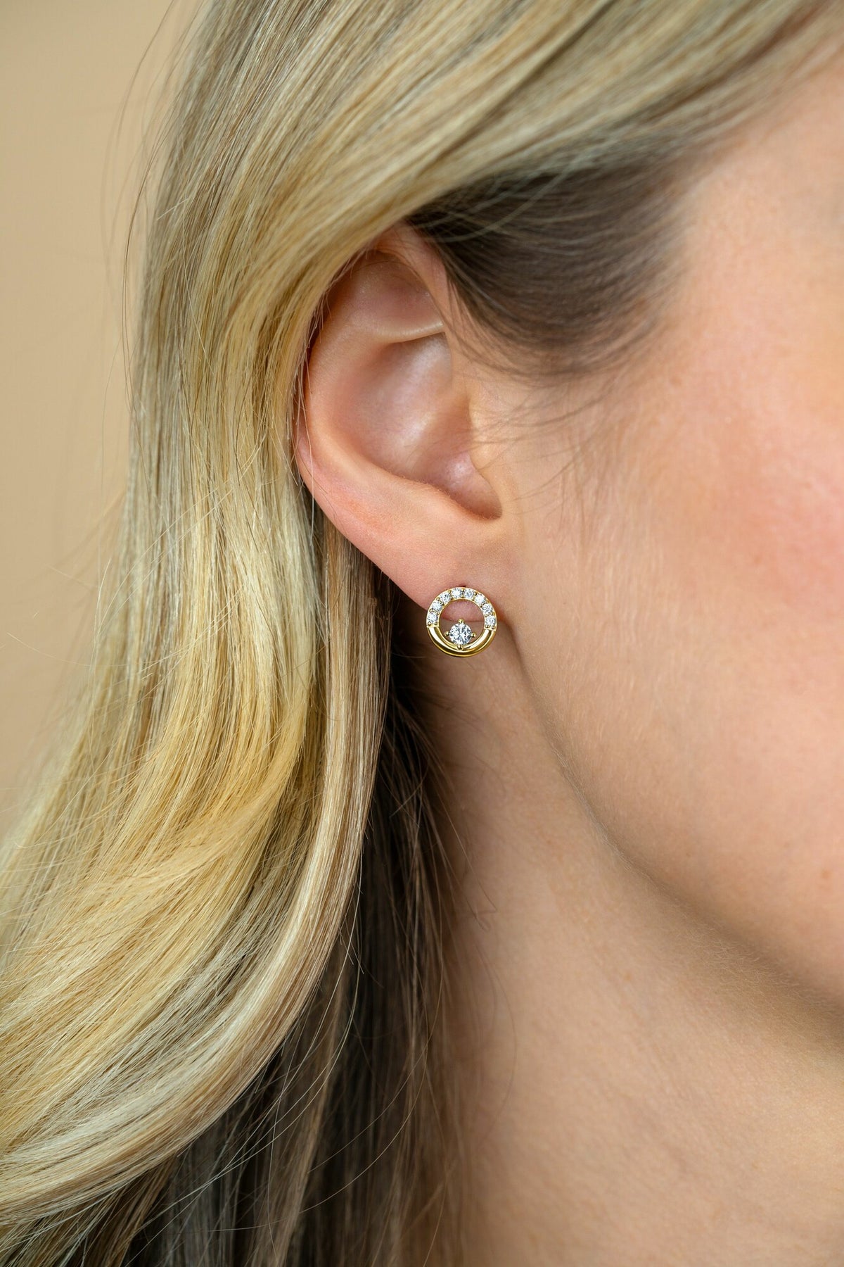 ZINZI gold plated zilveren oorstekers open rondje met zirkonia ZIO2725Y