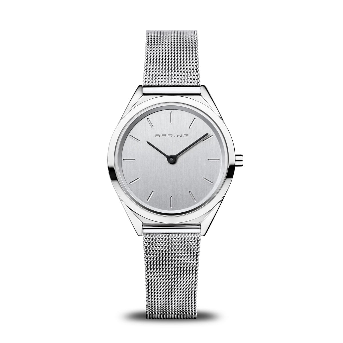 Zilveren unisex horloge met een minimalistische wijzerplaat en een mesh-band.