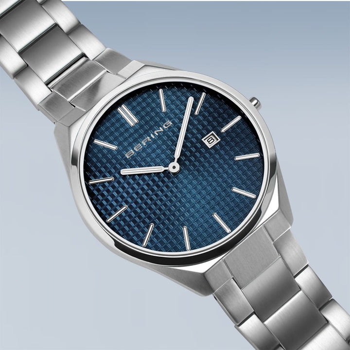 Bering heren horloge blauwe wijzerplaat 17240-707