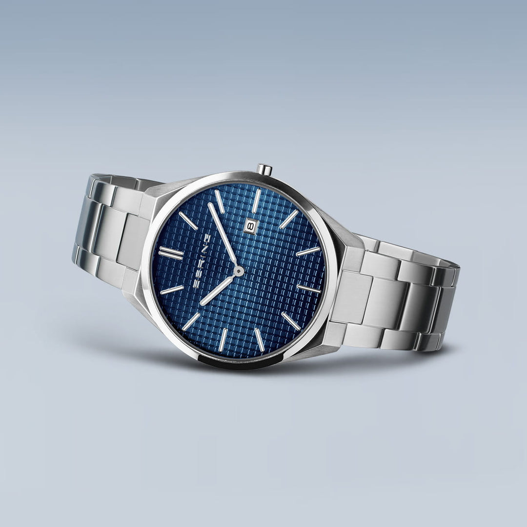 Bering heren horloge blauwe wijzerplaat 17240-707