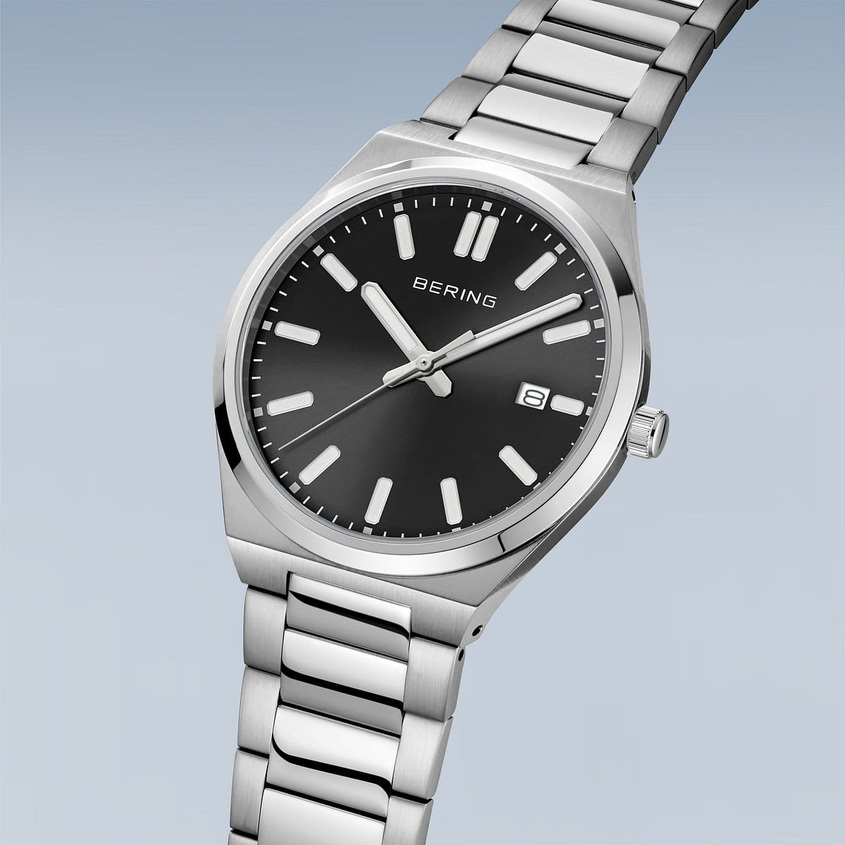 Bering heren horloge zwarte wijzerplaat 17639-702