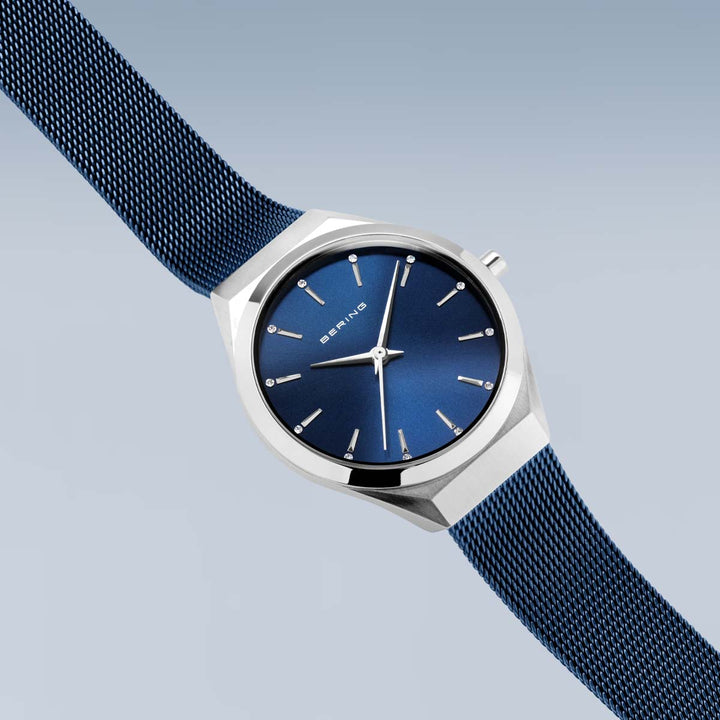 Bering Unisex-Uhr mit blauem Zifferblatt – 17031-307