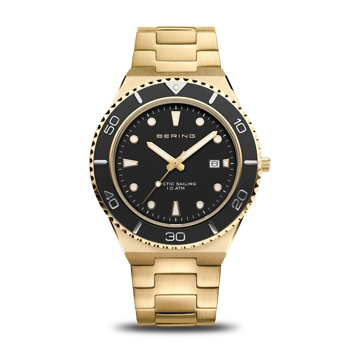 Gouden heren horloge met zwarte wijzerplaat, ronde kast en metalen schakelband.