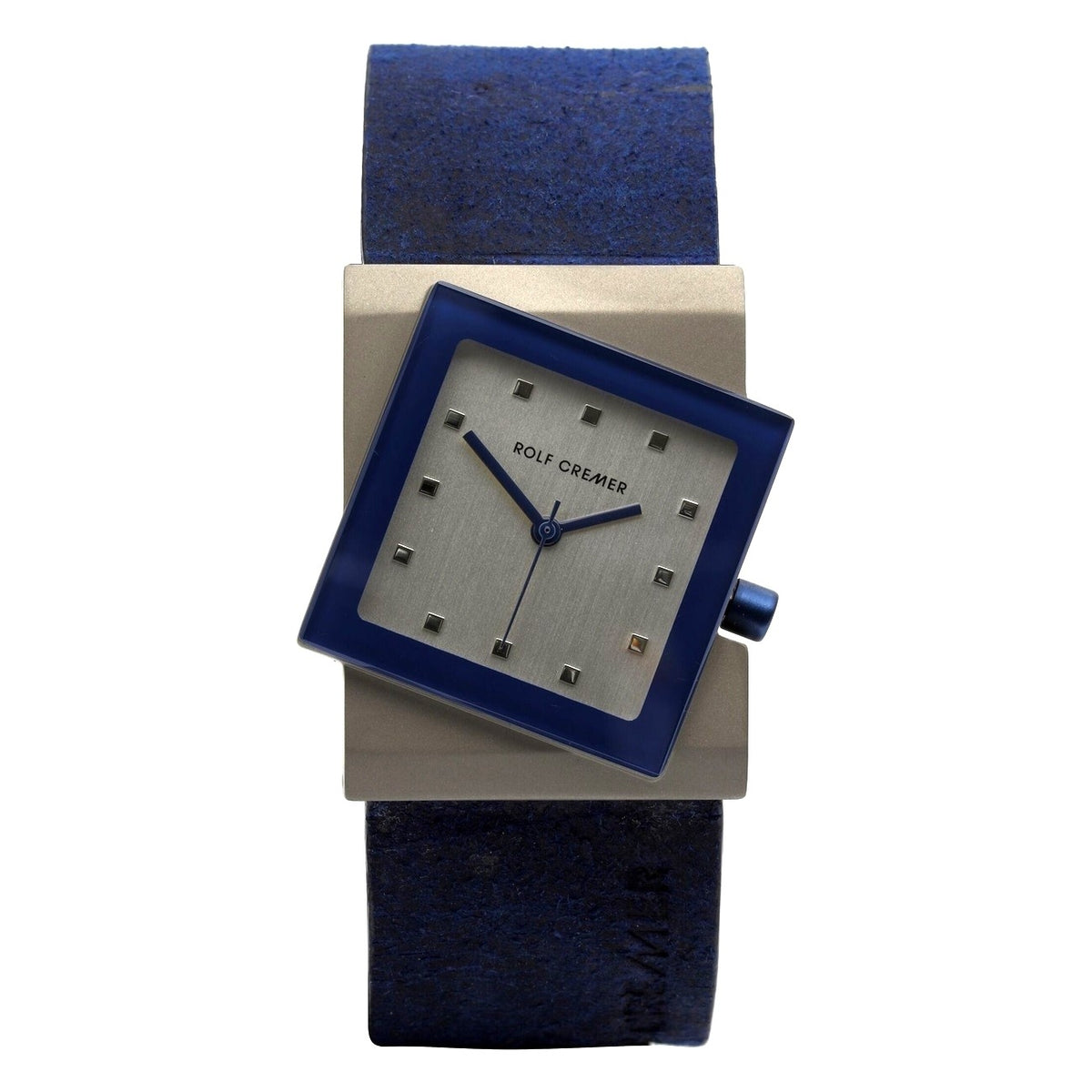 Blauw vierkant horloge met een zilveren wijzerplaat en een leren band.