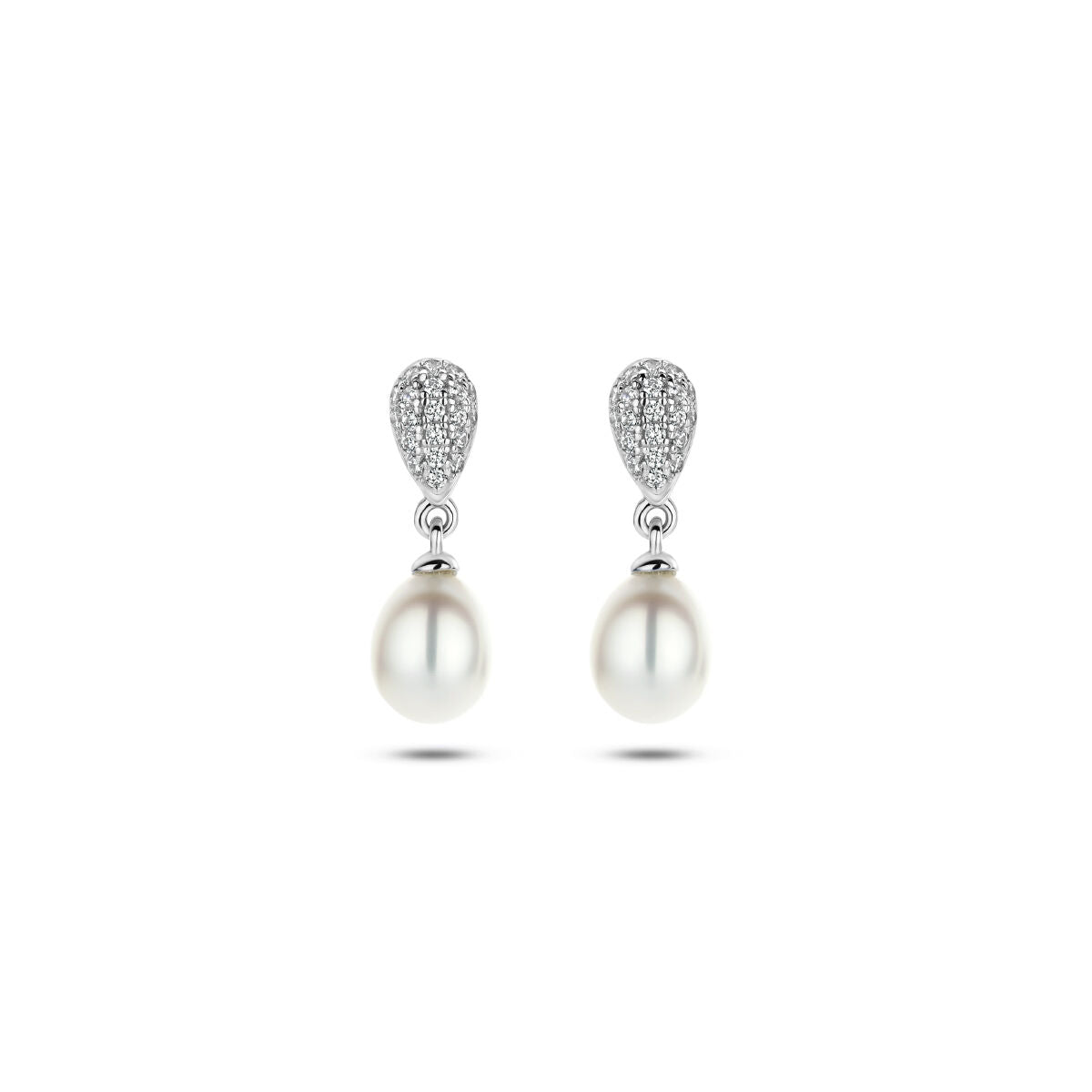 Van der Kooij Collectie oorhangers parel en zirkonia zilver gehodineerd: traanvormige studs met zirkonia en grote witte zoetwaterparels, prachtig aanwezig op een witte achtergrond.