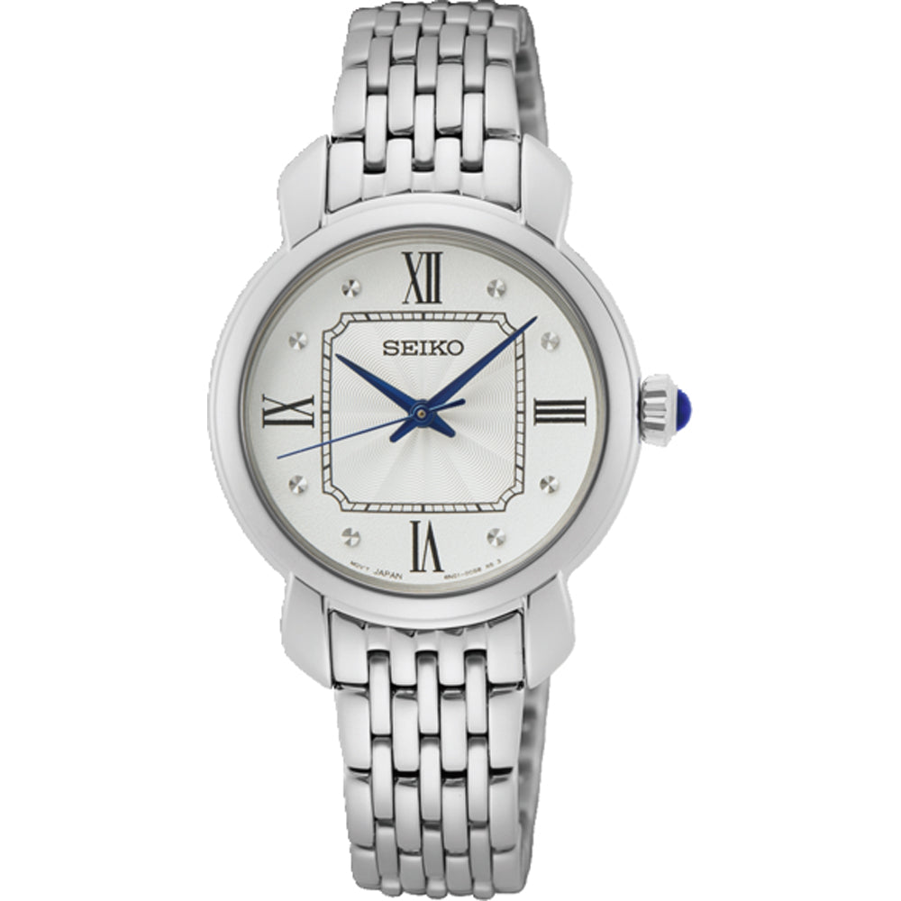 Zilveren dames horloge met een vierkante wijzerplaat, Romeinse cijfers en een mesh-band.