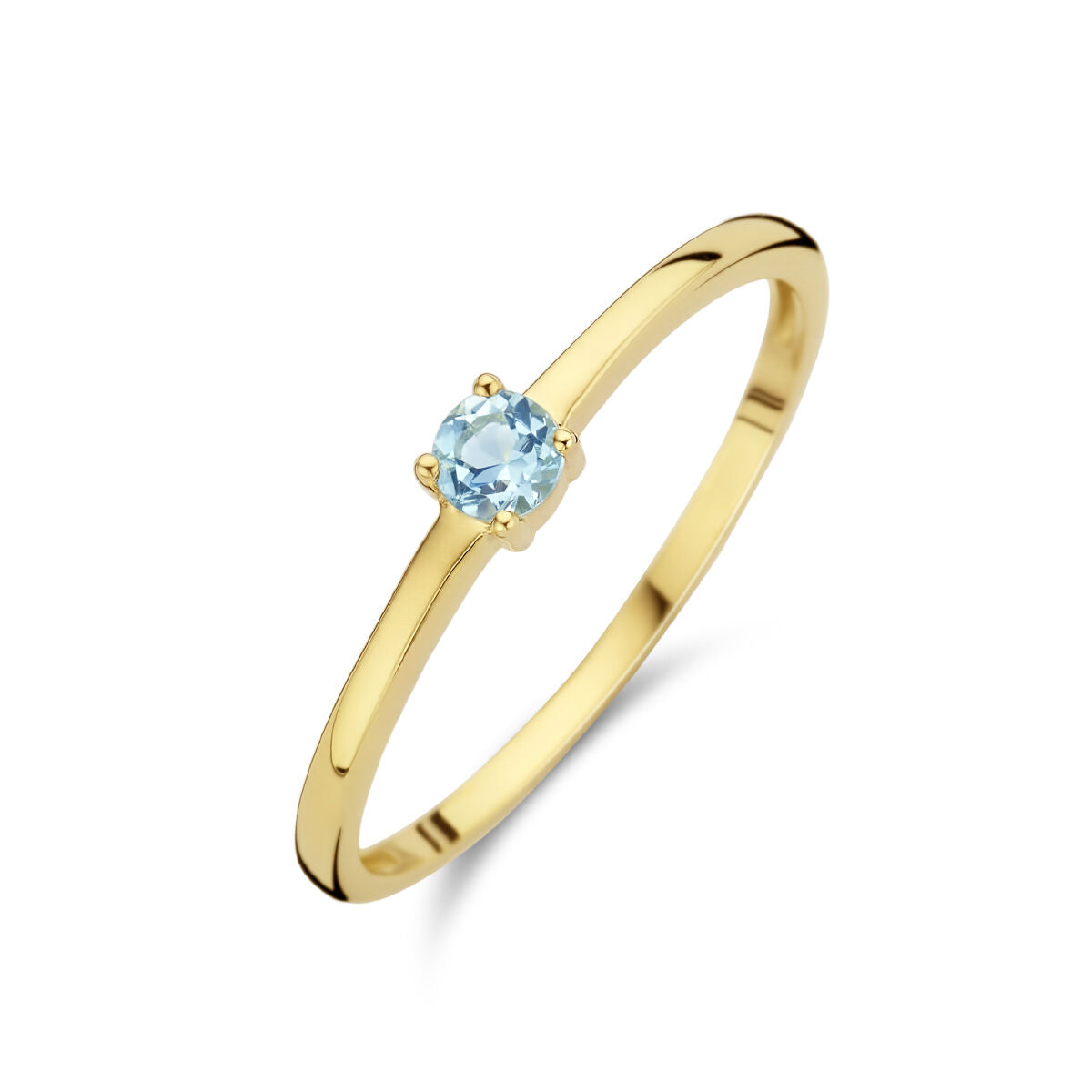 De Van der Kooij Collectie ring met geboortesteen aquamarijn maart 14K geelgoud heeft een kleine, ronde aquamarijn in een viertandige zetting en wordt weergegeven op een witte achtergrond.