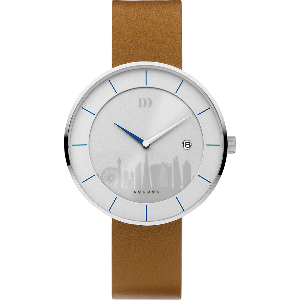 Zilveren horloge met een witte wijzerplaat, blauwe indexen en een bruine rubberen band.