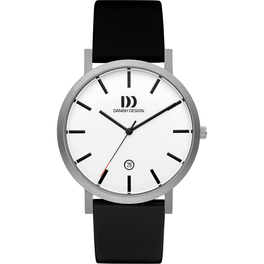 Zilveren horloge met witte wijzerplaat en zwarte leren band, voorzien van zwarte indexen en een datumaanduiding.