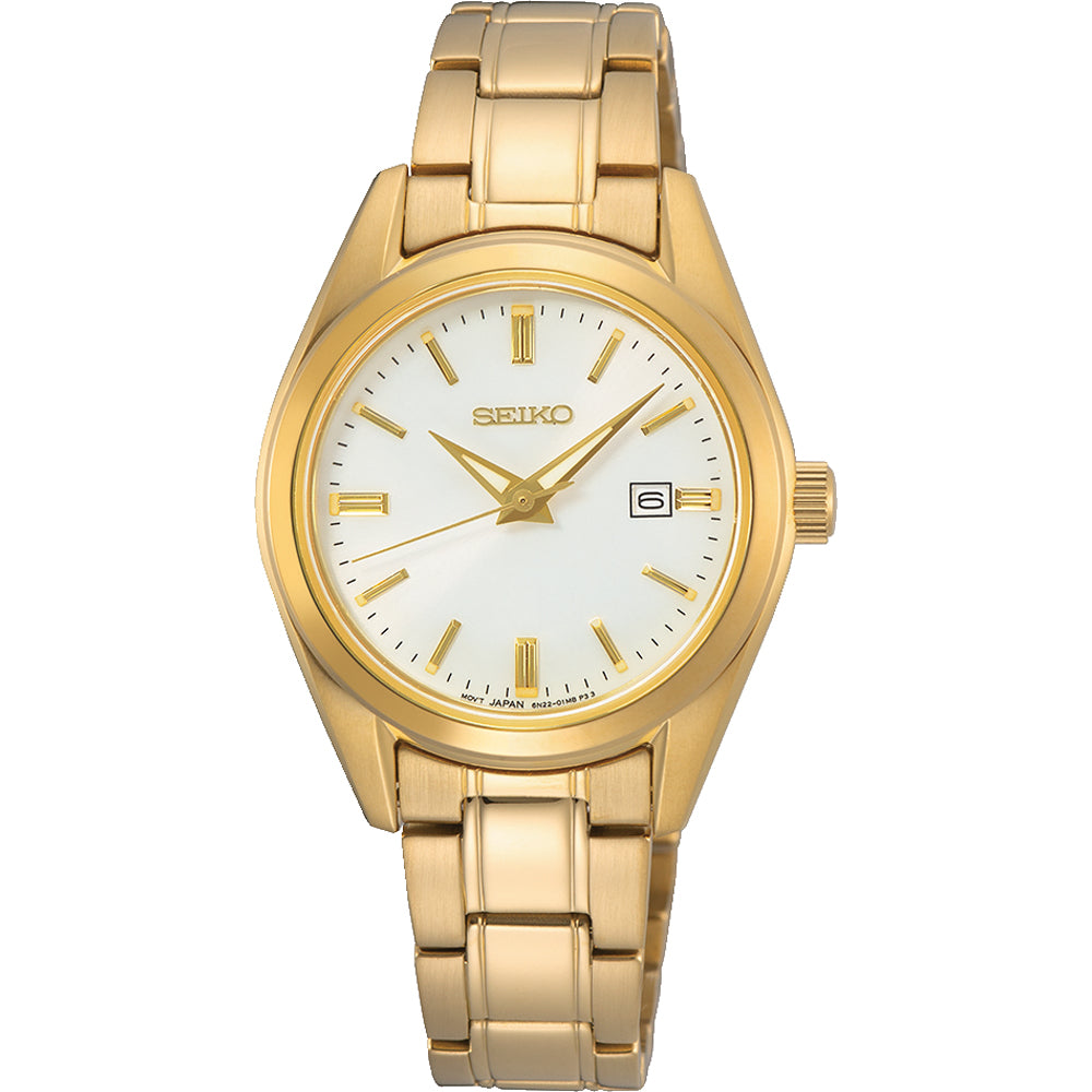 Het Seiko dameshorloge SUR632P1 heeft een ronde gouden wijzerplaat met een gouden schakelband, een witte wijzerplaat met gouden uurmarkeringen en wijzers, saffierkristalglas, Seiko-logo onder 12 uur, datumaanduiding op 3 uur en een waterdichtheid van 10ATM voor betrouwbaarheid.