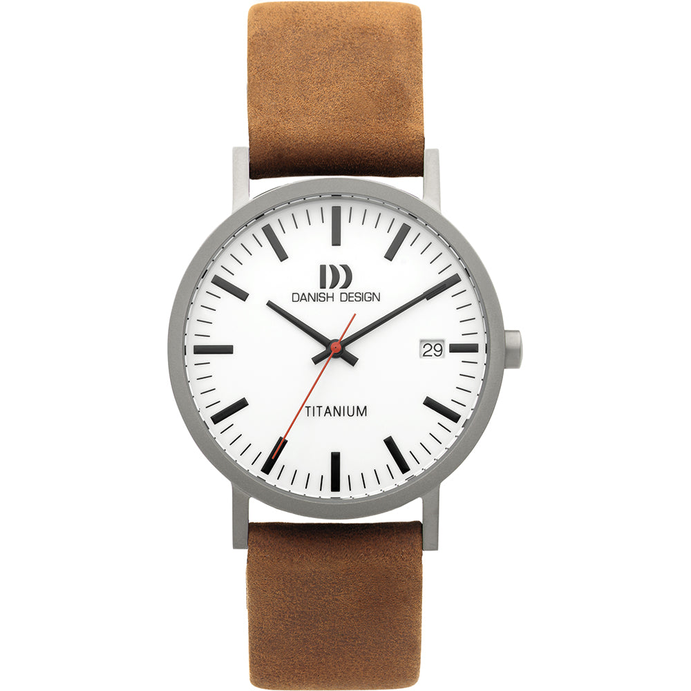 Titanium horloge met witte wijzerplaat, zwarte indexen en bruine leren band.