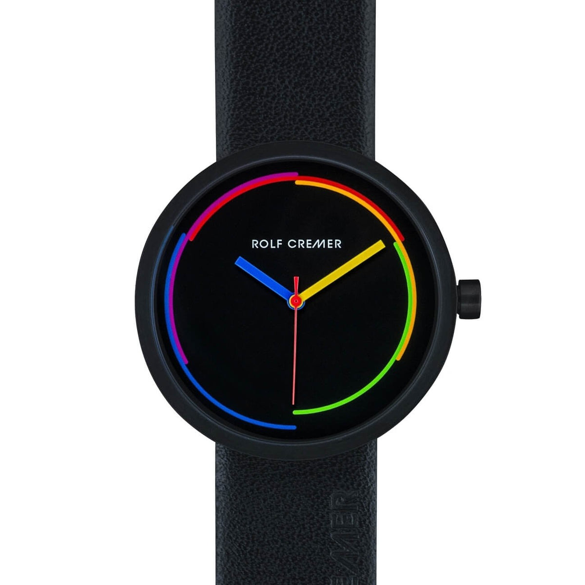 Zwart horloge met een ronde wijzerplaat, kleurrijke uurmarkeringen en een zwarte leren band.