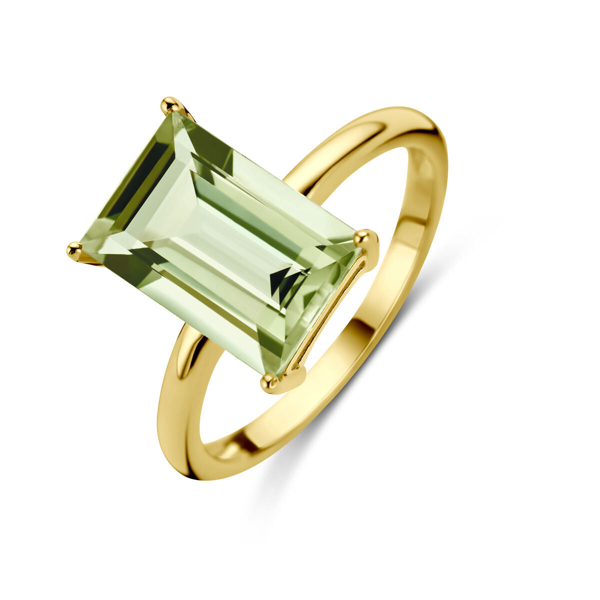 De Van der Kooij Collectie ring groen amethist 14K geelgoud heeft een grote, rechthoekige groene amethist in een vierpunts zetting, afgebeeld op een witte achtergrond.