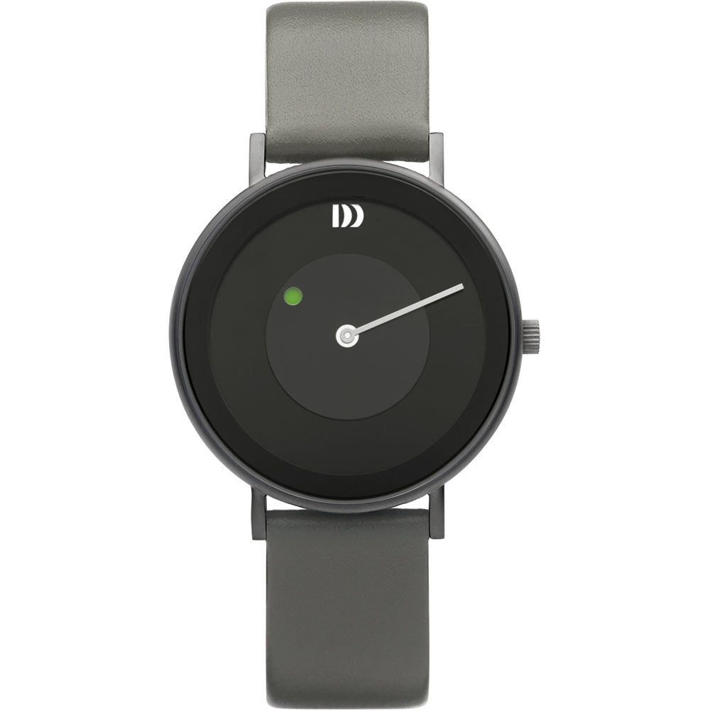 Zwart horloge met ronde wijzerplaat, groene secondewijzer en grijze leren band.