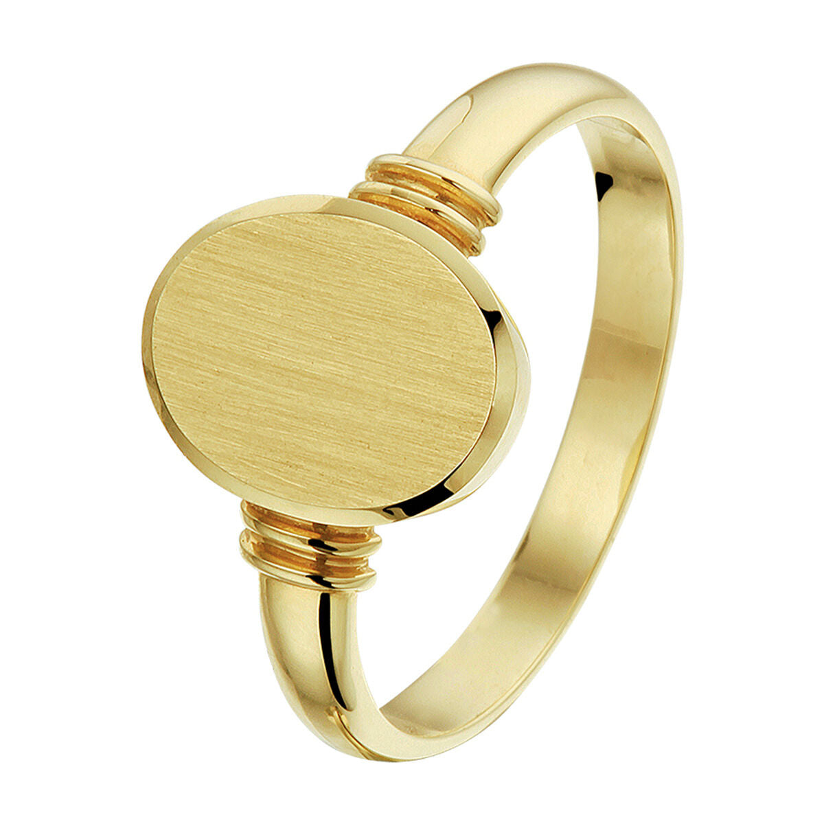 De graveerring massief mat gediamanteerd 14K geelgoud van Van der Kooij Collectie heeft een geborsteld, plat ovaal gezicht met twee decoratieve zijbanden, gezet op een gepolijste gouden band.