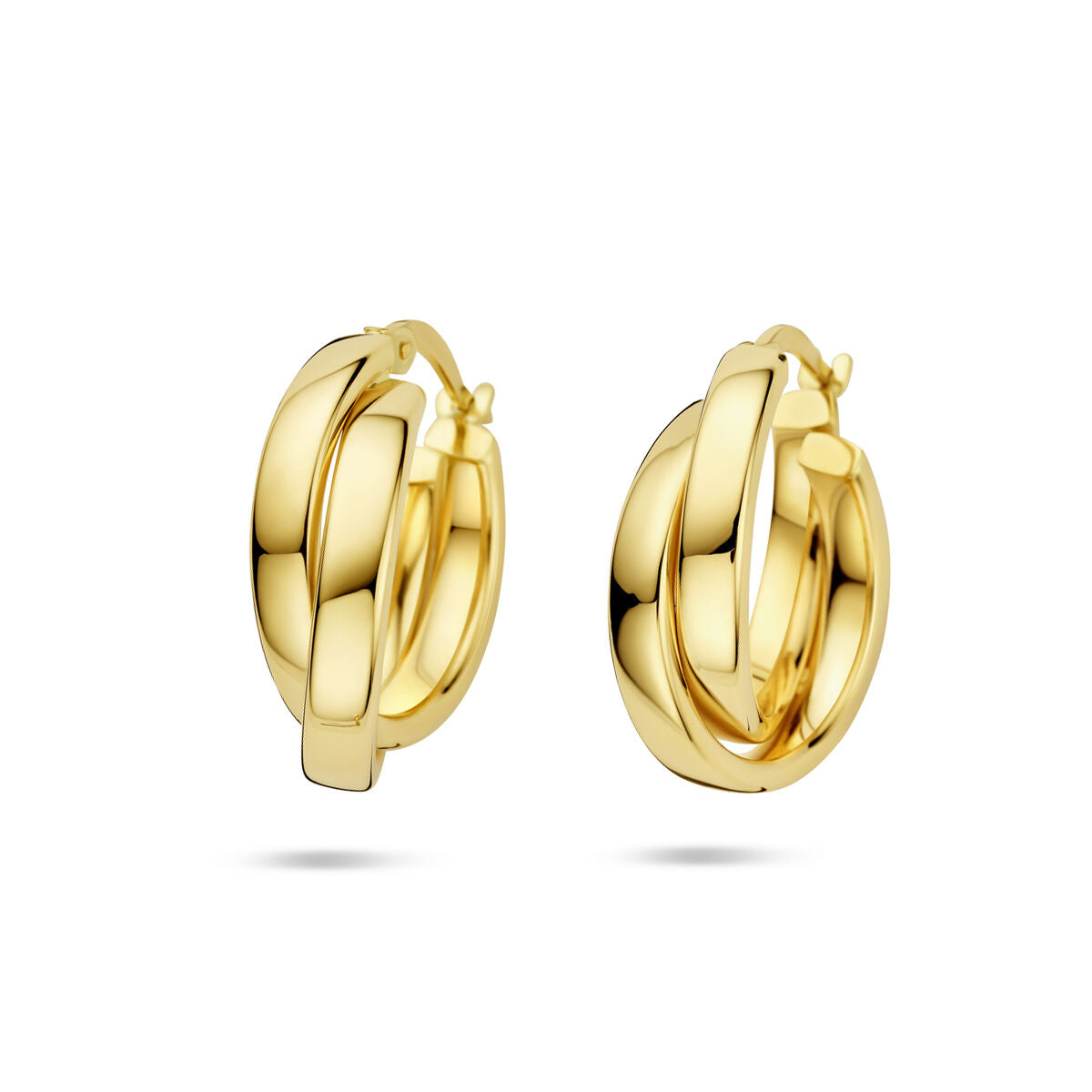 Gouden oorringen van 14k geelgoud met een moderne, gedraaide vorm.