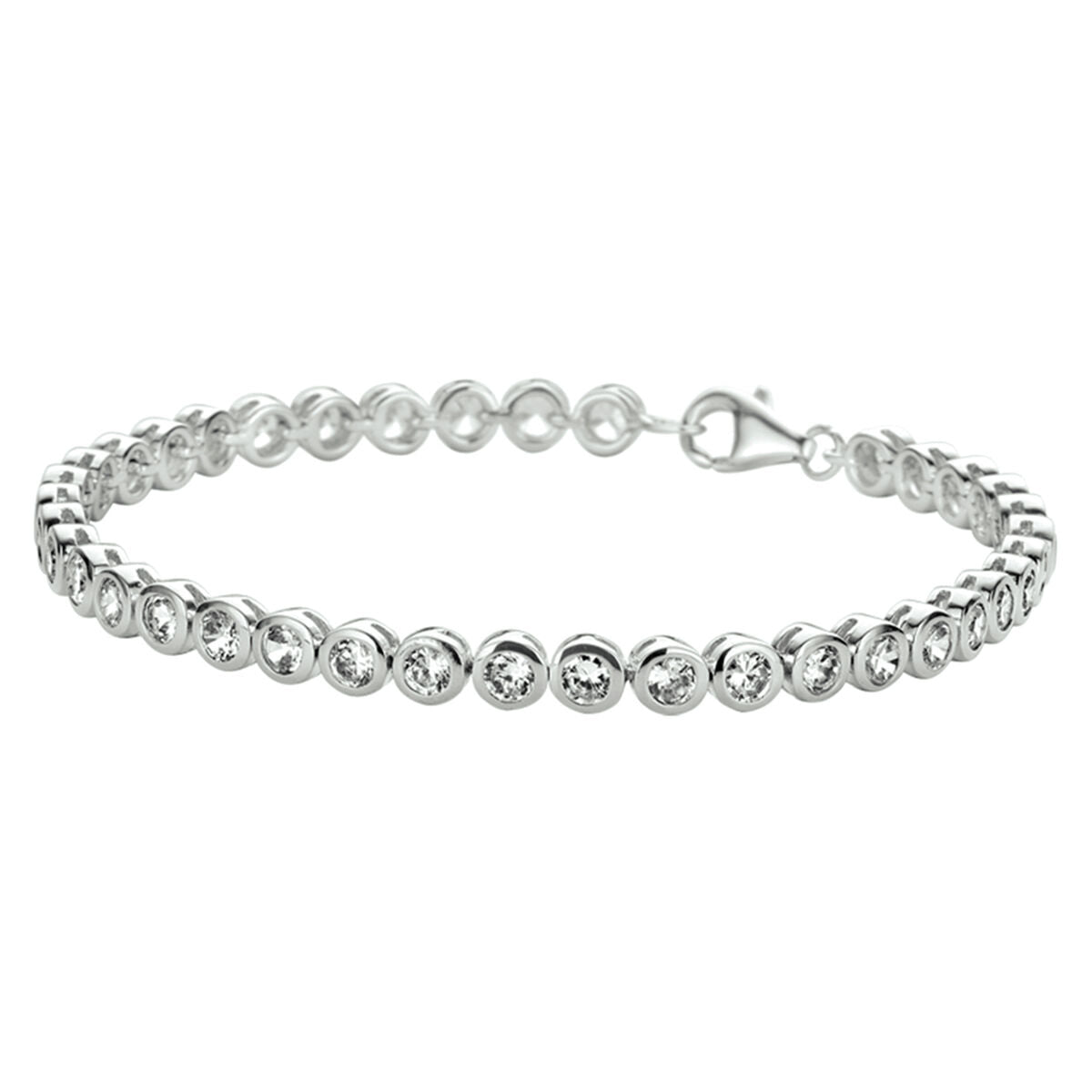 Zilveren tennisarmband met ronde zirkonia-steentjes van 4 mm en een karabijnsluiting.