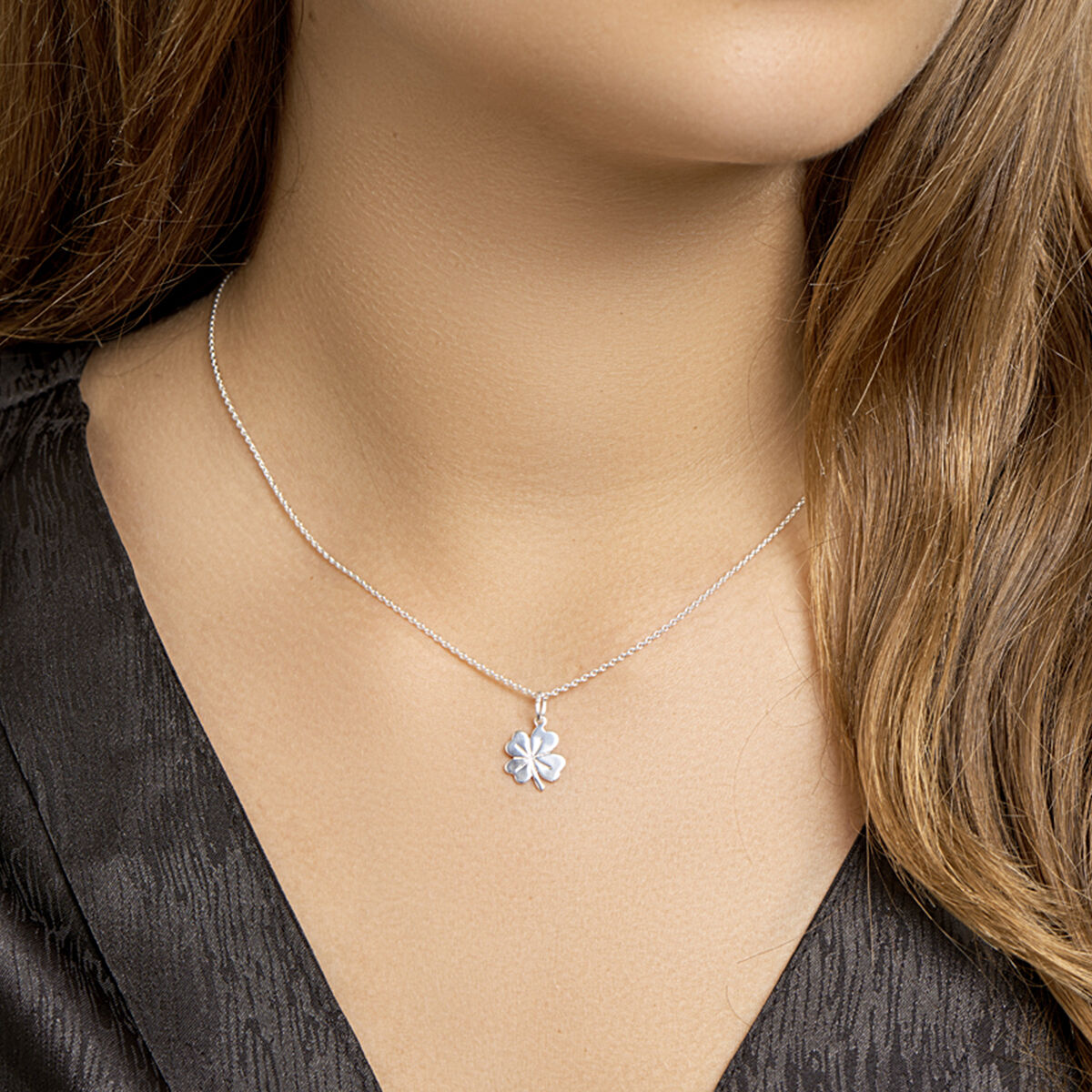 collier klaver 41 + 4 cm zilver wit
