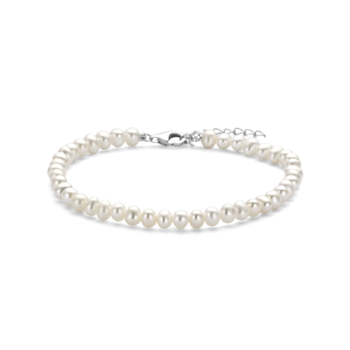 Zilveren armband van gerhodineerd 925 zilver met een rij witte parels.