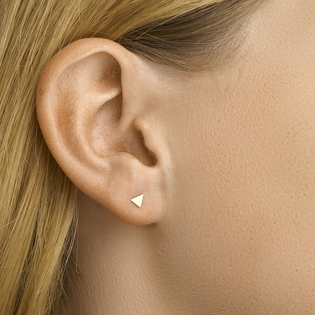 Dreieck-Ohrringe aus 14-karätigem Gelbgold
