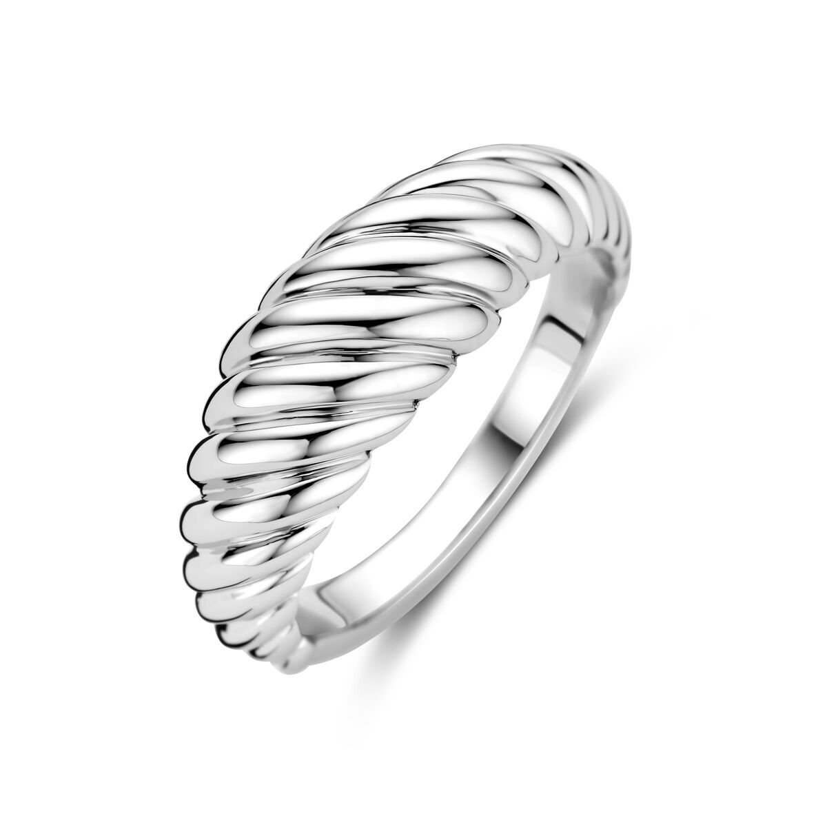 Massieve gedraaide ring van gerhodineerd zilver met een golvende structuur.