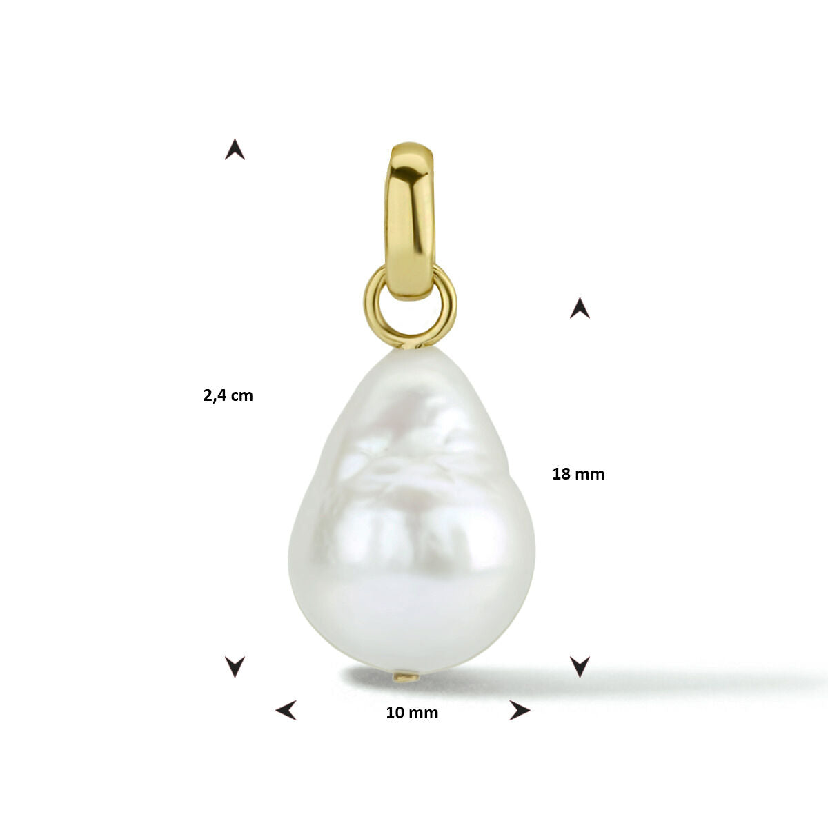 Een Van der Kooij Collectie hanger parel 14K geelgoud met witte barokke zoetwaterparel (2,4 cm hoog, 18 mm lang, 10 mm breed), gepresenteerd tegen een witte achtergrond met maatlabels.
