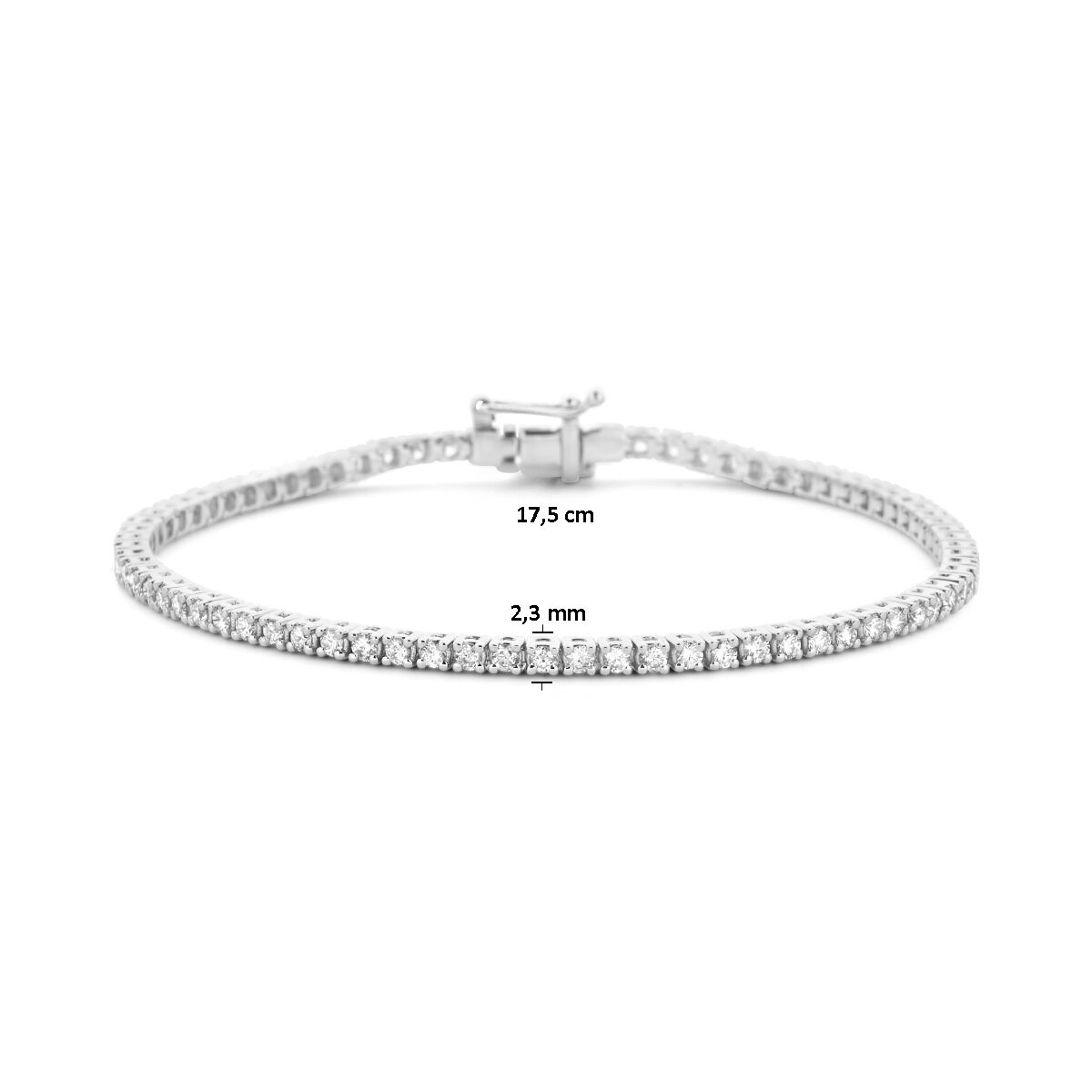 14k witgouden tennisarmband uit de Van der Kooij Collectie met diamanten (2.00ct H SI), 17,5 cm lang en 2,3 mm breed, gepresenteerd op een witte achtergrond.