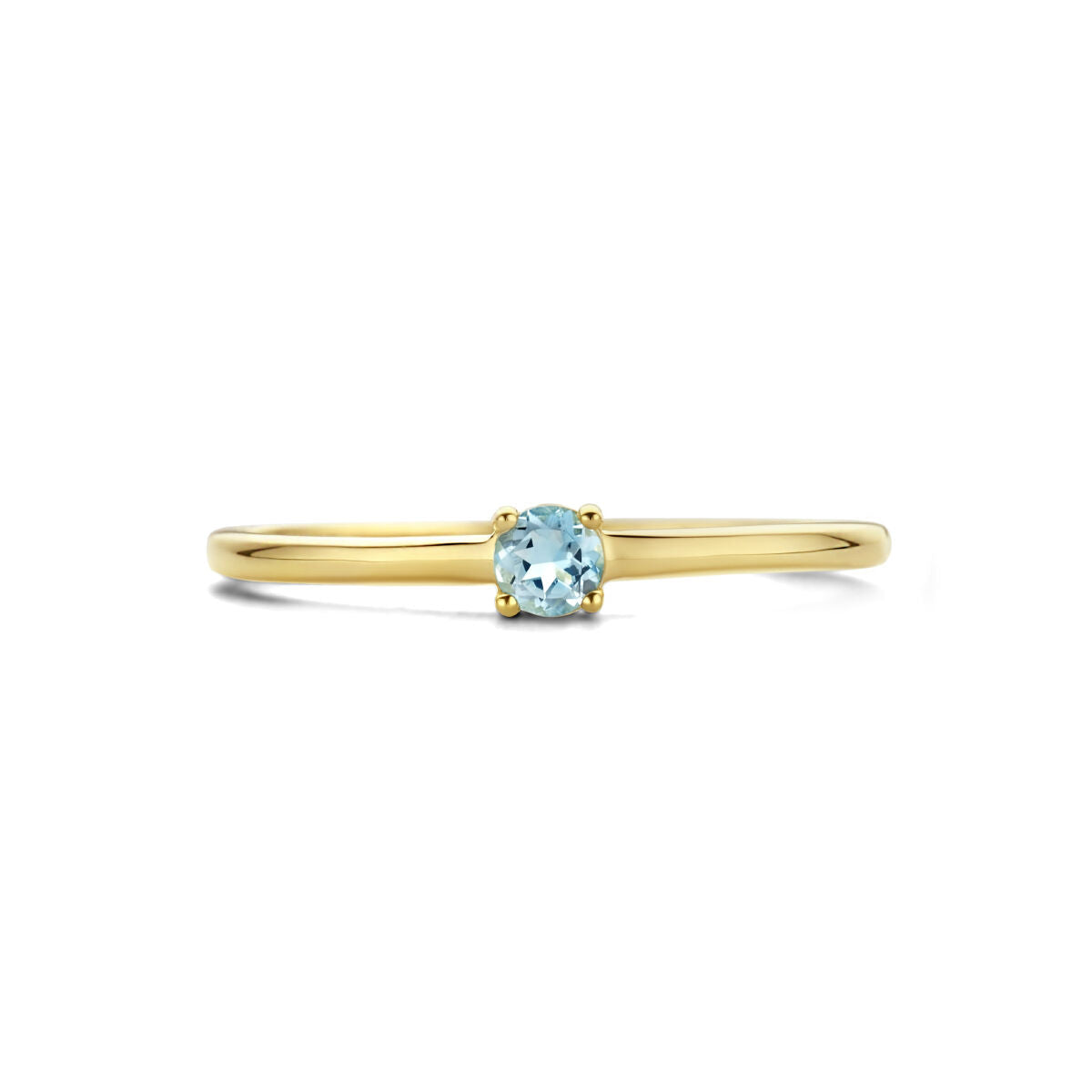 Een delicate 14K geelgouden ring met geboortesteen aquamarijn (maart) uit de Van der Kooij Collectie, met een ronde aquamarijn op een dunne gouden band tegen een witte achtergrond.