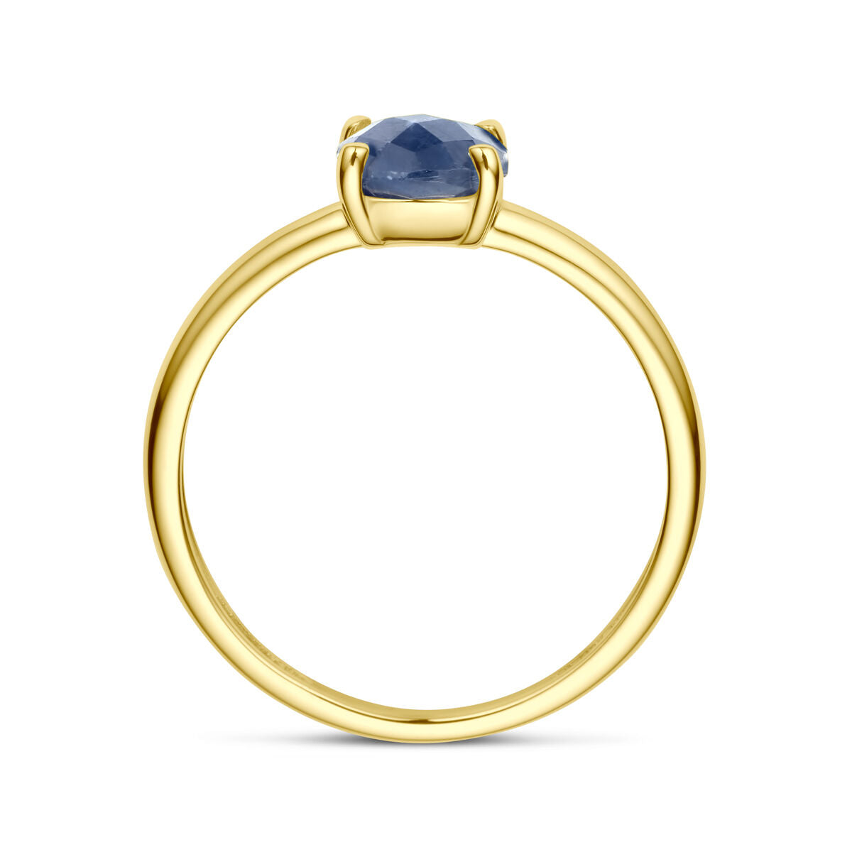 De ring saffier 14K geelgoud uit de Van der Kooij Collectie is een damesring met ronde blauwe saffier in vierpoots zetting, elegant getoond tegen een witte achtergrond.