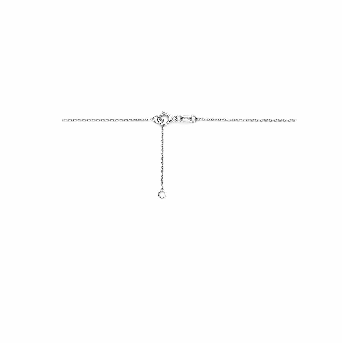 De Gouden dames ketting cirkel diamant 14K witgoud uit de Van der Kooij Collectie, met een fonkelende cirkel diamant, is elegant gepresenteerd tegen een witte achtergrond.
