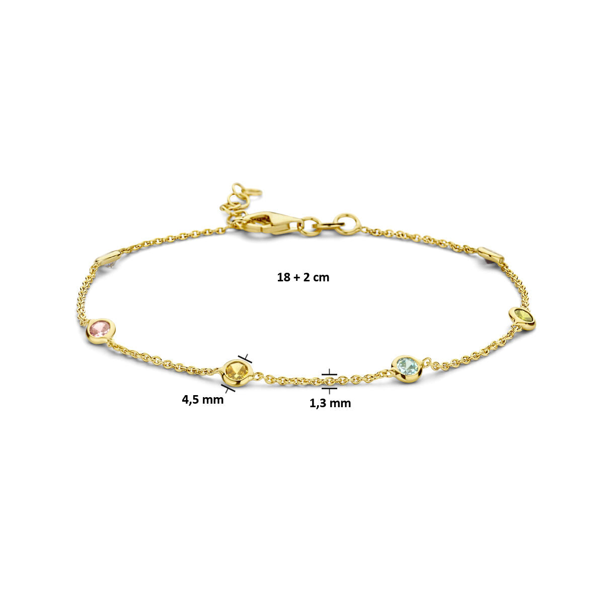 Deze Van der Kooij Collectie armband, 18+2 cm lang, is verguld met 3 micron geel zilver en heeft een fijne gouden schakel, drie zirkonia's in roze, geel en blauw en cirkelaccenten. Dikte: steen 4,5 mm, ketting 1,3 mm.