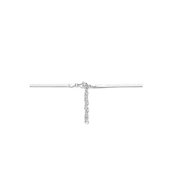 De Van der Kooij Collectie collier slang plat, 3,3 mm breed in gerhodineerd zilver met een karabijn sluiting en 40 + 5 cm verstelbare lengte is afgebeeld tegen een effen witte achtergrond.