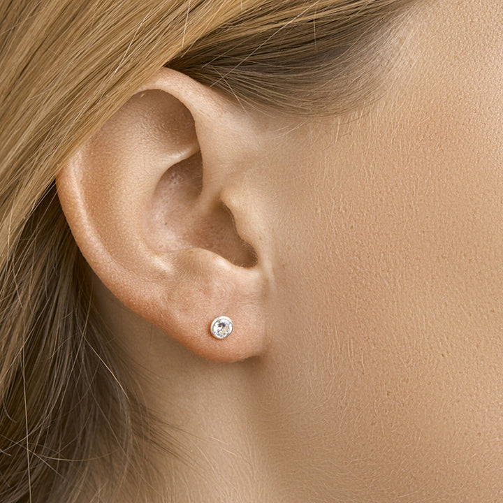 ear studs zirconia silver white