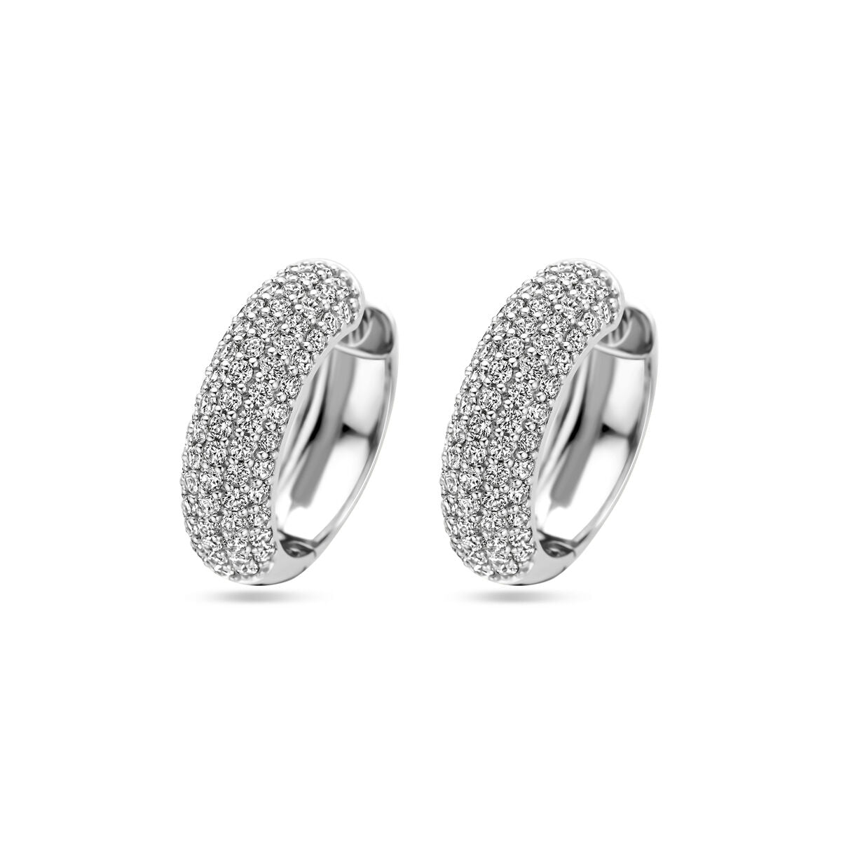 Zilveren klapoorringen van 21 mm met een glanzende gerhodineerde afwerking en bezet met zirkonia-steentjes.