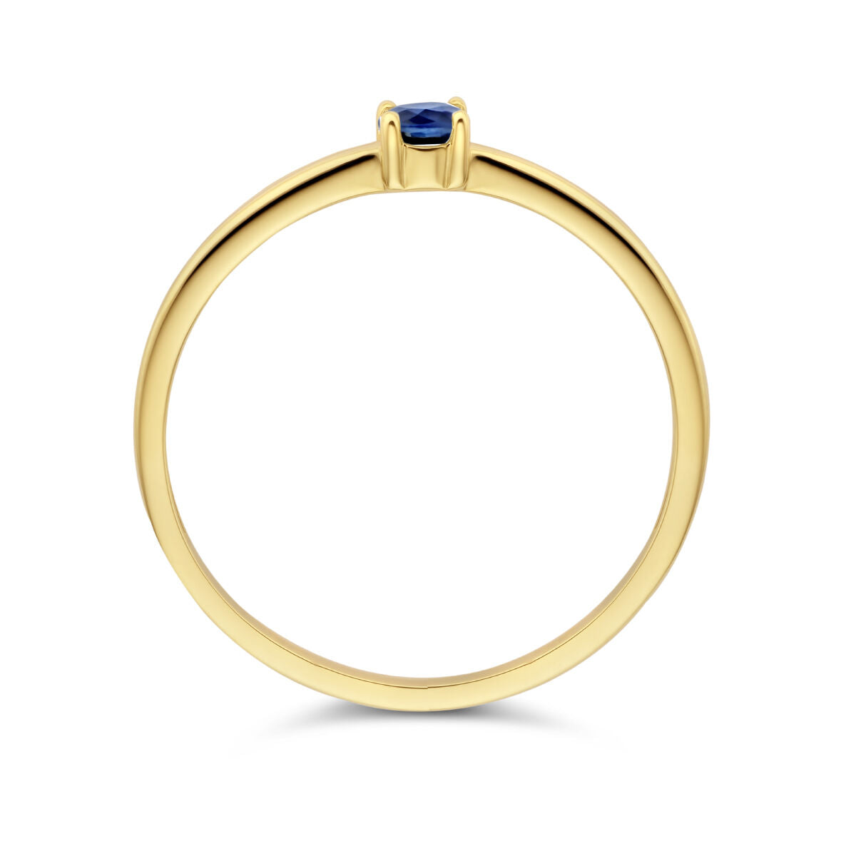 Een tijdloze ring met geboortesteen saffier (september) in 14K geelgoud uit de Van der Kooij Collectie – een stijlvolle combinatie van vakmanschap en elegantie.