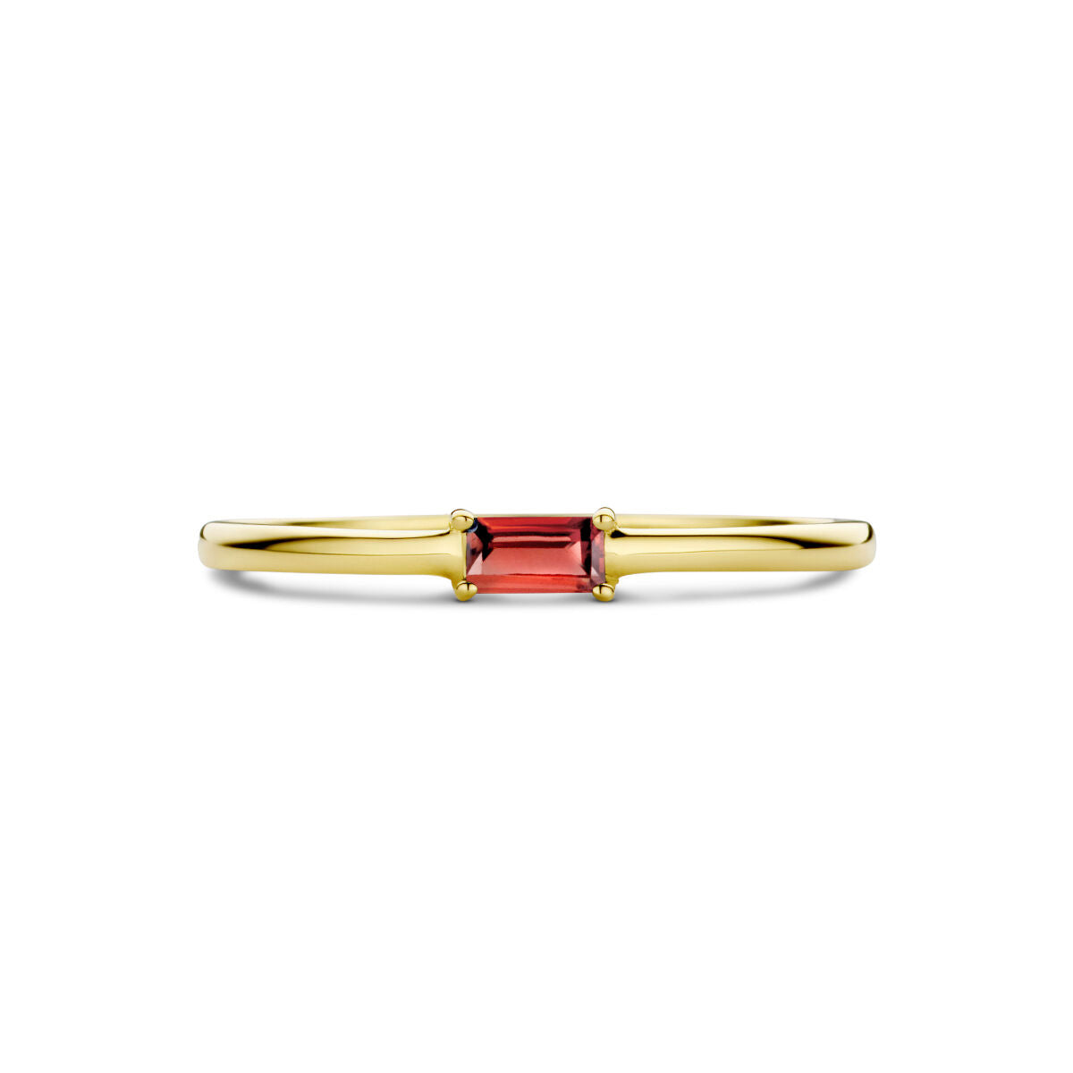 De Van der Kooij Collectie ring met geboortesteen granaat januari 14K geelgoud heeft een dunne geelgouden band en een rechthoekige, dieproze granaat horizontaal gezet met vier tanden voor een elegante, kleurrijke uitstraling.