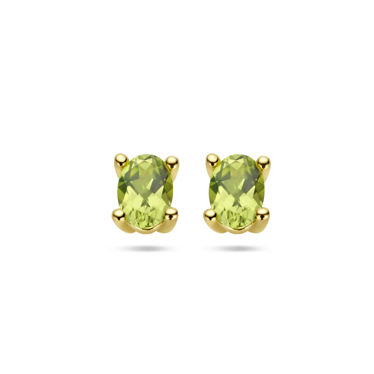 Oorknoppen van 14K geelgoud met ovale peridot stenen in een lichtgroene kleur.