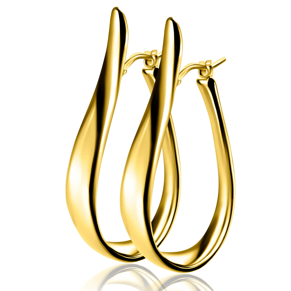 Gouden oorringen met een golvende, moderne vorm en een glanzende afwerking.
