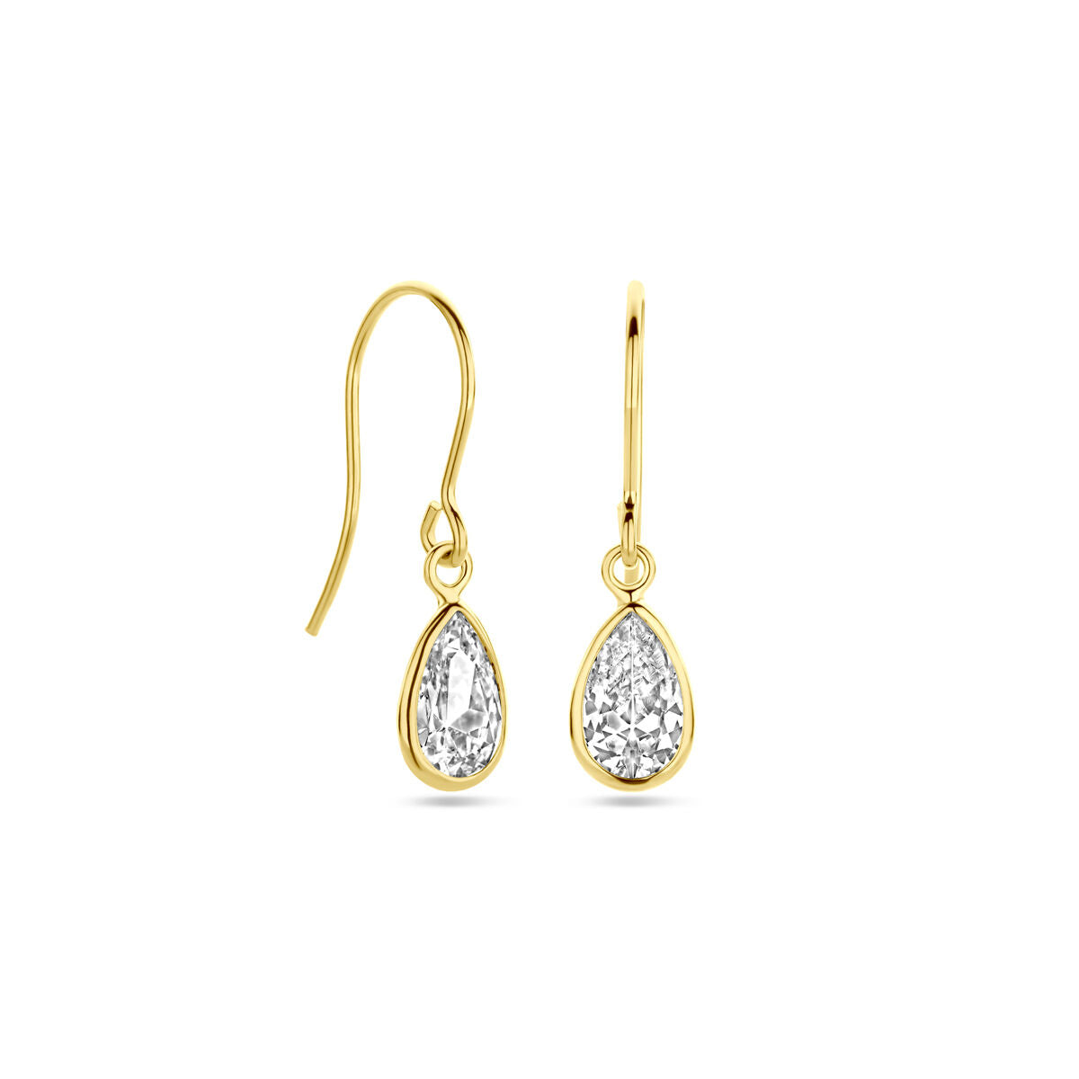 Een paar Van der Kooij Collectie oorhangers franse haak zirkonia 23 mm in 14K geelgoud, met druppelvormige heldere zirkonia in een eenvoudige gouden rand met haken voor gaatjes in de oren, weergegeven op een witte achtergrond.