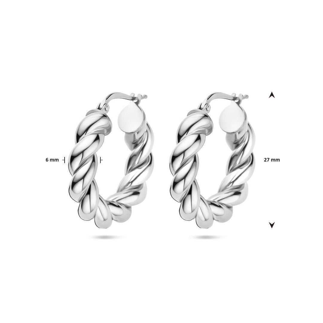 De Van der Kooij Collectie oorringen gedraaid zilver gerhodineerd hebben een gevlochten ontwerp, scharniersluitingen en zijn 6 mm breed en 27 mm in diameter.